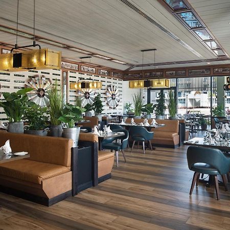 Отель Ocean Eden Bay (Adults Only) Spring Rises Экстерьер фото Interior of the restaurant