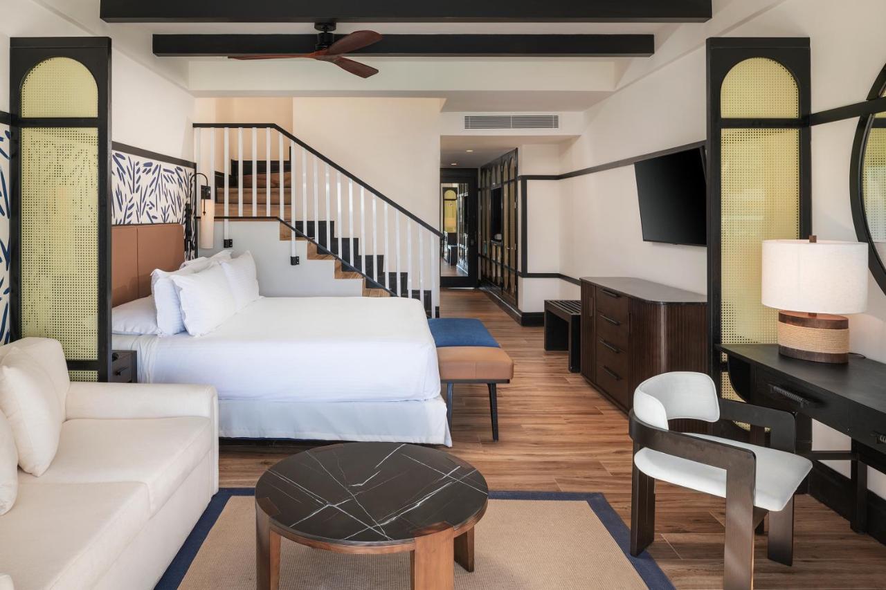 Отель Ocean Eden Bay (Adults Only) Spring Rises Экстерьер фото A suite at the hotel