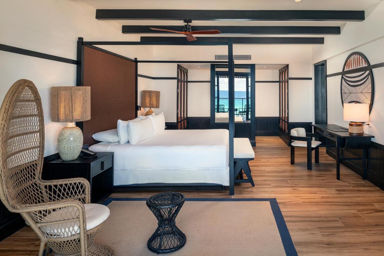 Отель Ocean Eden Bay (Adults Only) Spring Rises Экстерьер фото A bedroom at the hotel