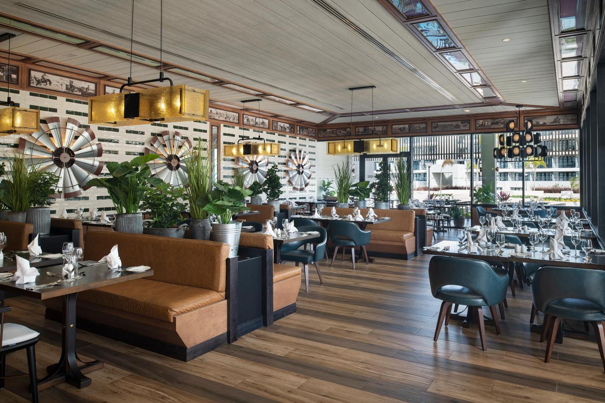 Отель Ocean Eden Bay (Adults Only) Spring Rises Экстерьер фото Interior of the restaurant