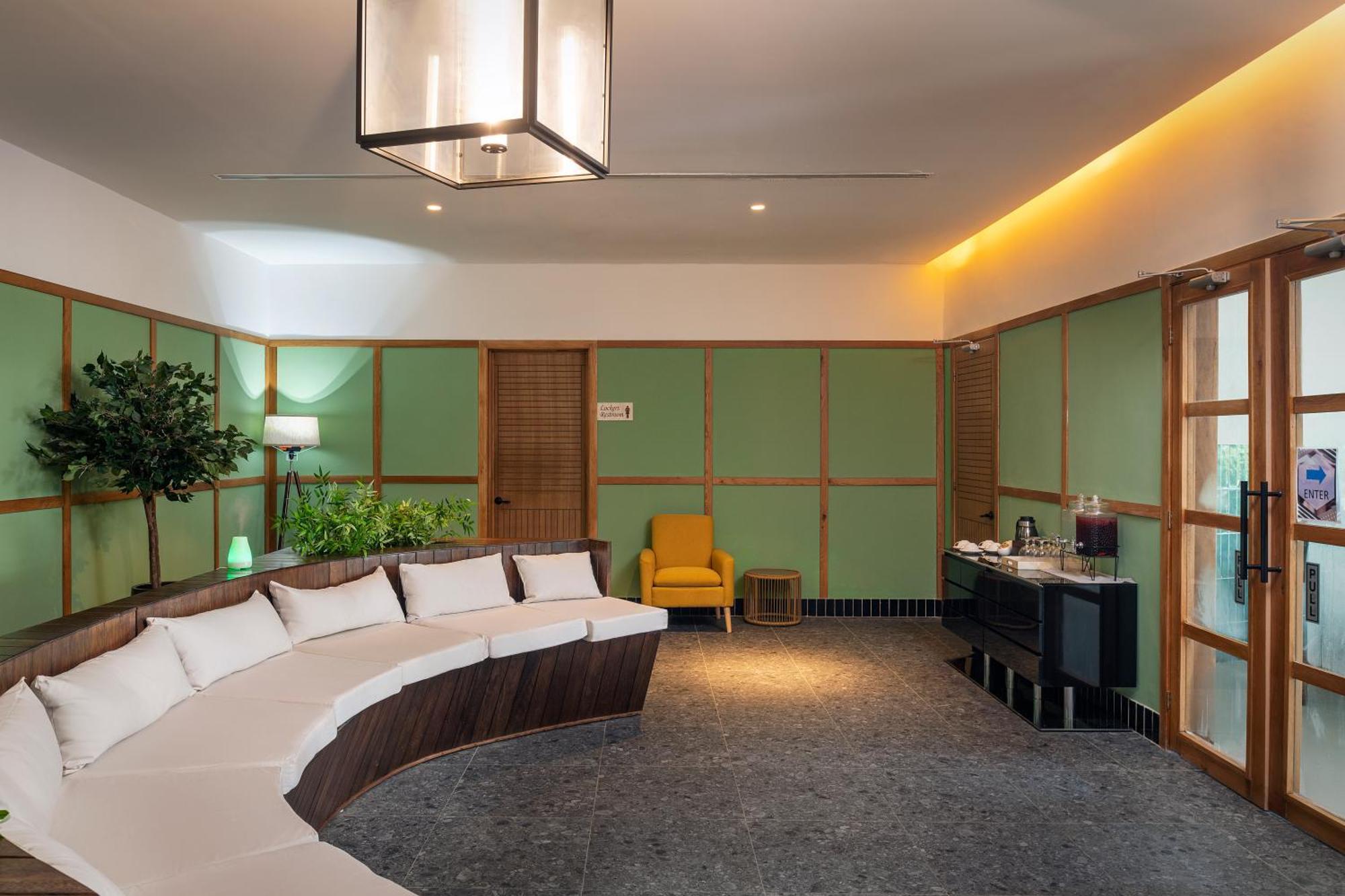 Отель Ocean Eden Bay (Adults Only) Spring Rises Экстерьер фото The Green Room